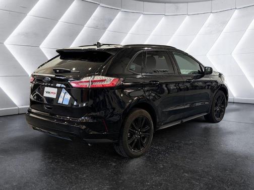 Black 2024 Ford Edge ST Line