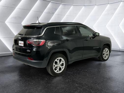 Black 2024 Jeep Compass Latitude