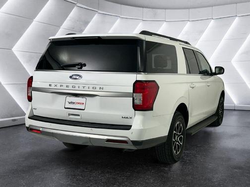 White 2024 Ford Expedition Max XLT