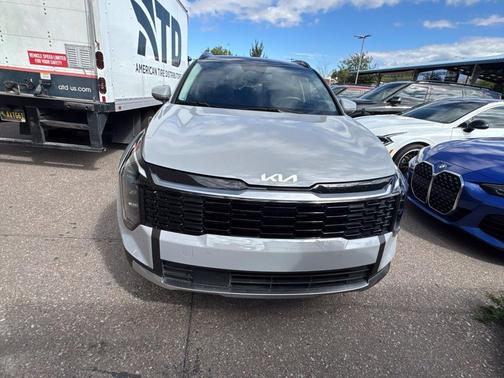Gray 2026 Kia Sportage Hybrid EX