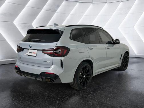 Gray 2024 BMW X3 sDrive30i