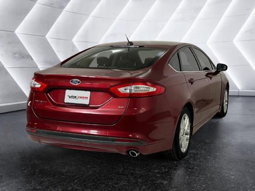 Red 2014 Ford Fusion SE