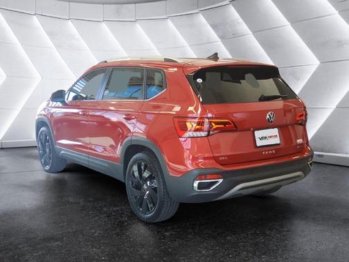 Kings Red 2024 Volkswagen Taos 1.5T SEL
