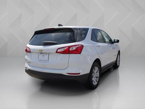 Summit White 2019 Chevrolet Equinox LS