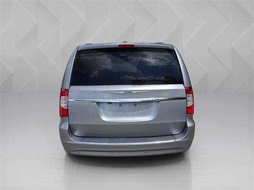 2014 Chrysler Town & Country Touring-L