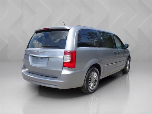 2014 Chrysler Town & Country Touring-L