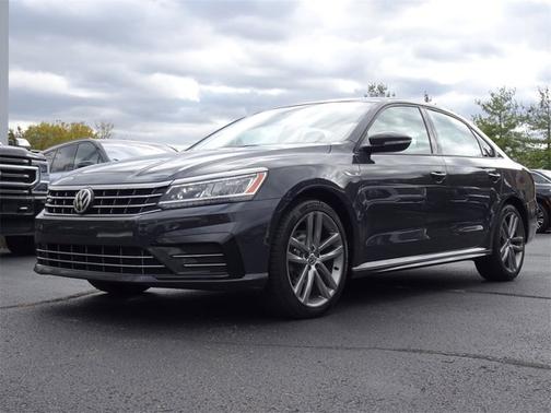 2018 Volkswagen Passat 2.0T R-Line