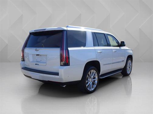 2017 Cadillac Escalade Luxury