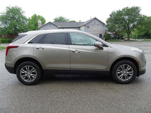 2022 Cadillac XT5 FWD Premium Luxury