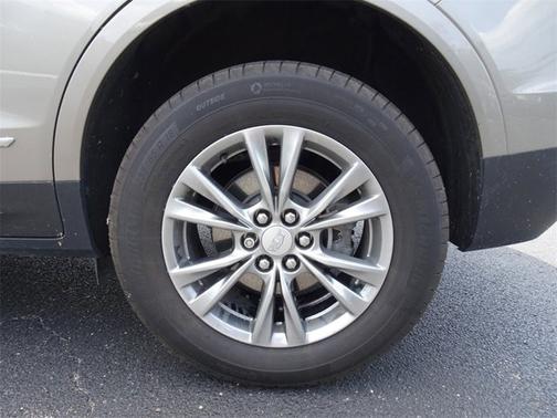 2022 Cadillac XT5 FWD Premium Luxury