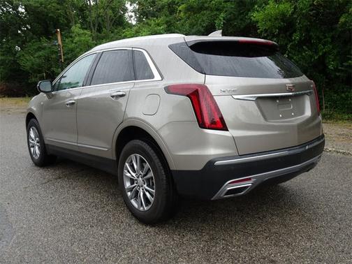 2022 Cadillac XT5 FWD Premium Luxury