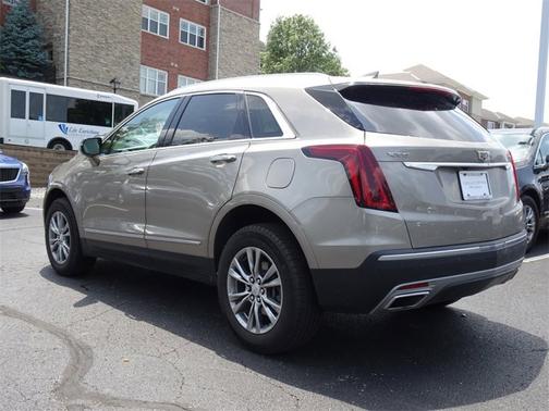 2022 Cadillac XT5 FWD Premium Luxury