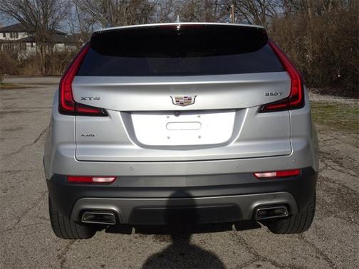 2022 Cadillac XT4 AWD Premium Luxury