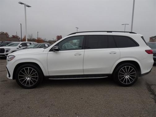 2024 Mercedes-Benz GLS 450 Base