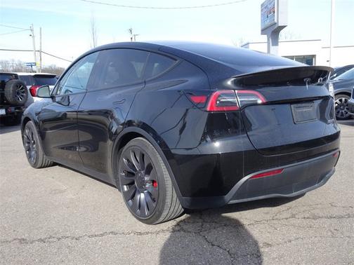 2024 Tesla Model Y Performance