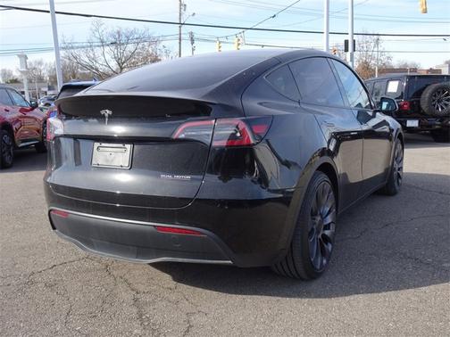 2024 Tesla Model Y Performance