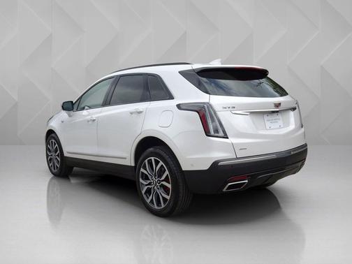 Crystal White Tricoat 2023 Cadillac XT5 AWD Sport