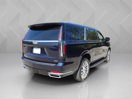2022 Cadillac Escalade ESV Premium Luxury