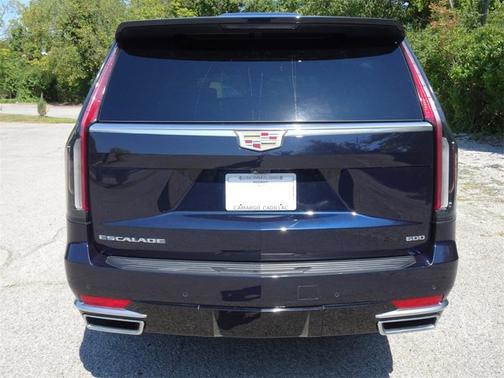 2022 Cadillac Escalade ESV Premium Luxury