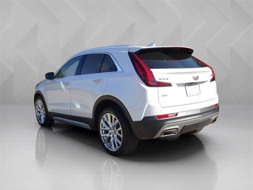 2022 Cadillac XT4 AWD Premium Luxury