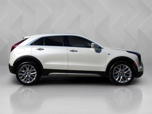 2022 Cadillac XT4 AWD Premium Luxury