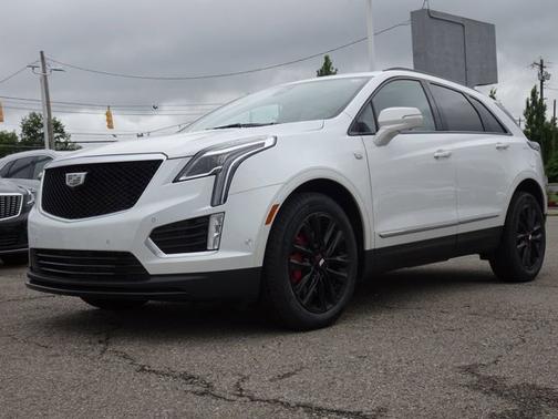 Crystal White Tricoat 2024 Cadillac XT5 AWD Sport