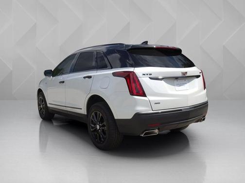 Crystal White Tricoat 2024 Cadillac XT5 AWD Luxury