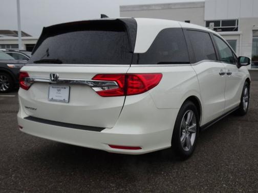 White 2019 Honda Odyssey EX-L
