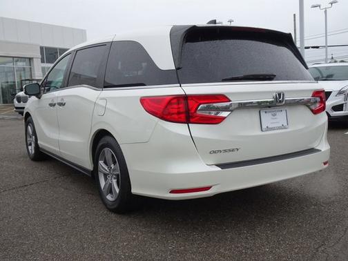 White 2019 Honda Odyssey EX-L