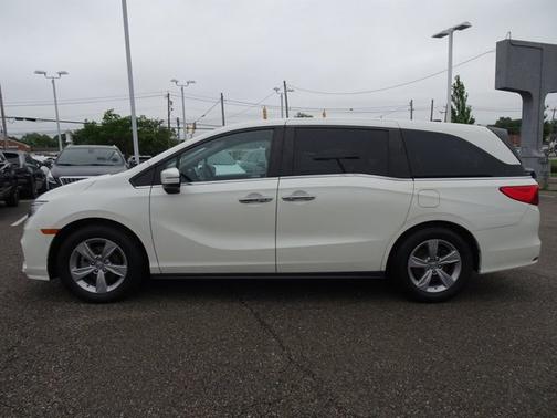 White 2019 Honda Odyssey EX-L