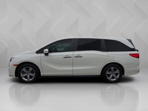 White 2019 Honda Odyssey EX-L
