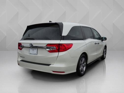 White 2019 Honda Odyssey EX-L