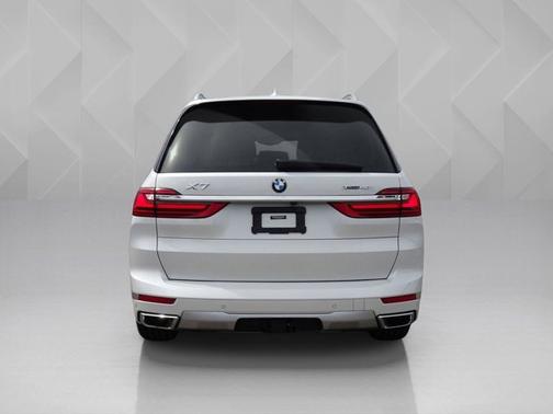 Mineral White Metallic 2020 BMW X7 xDrive40i