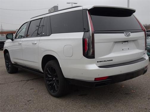 2023 Cadillac Escalade ESV 4WD Sport Platinum