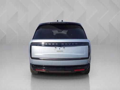 2024 Land Rover Range Rover SE