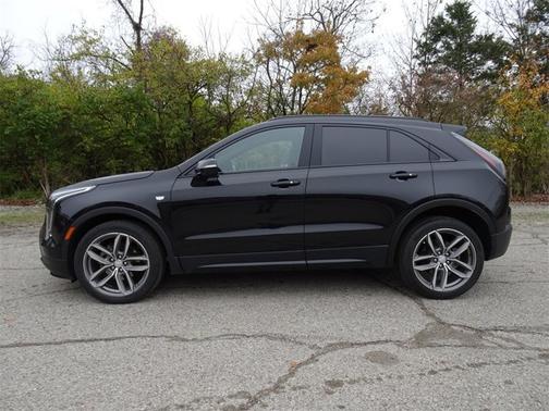 2022 Cadillac XT4 AWD Sport