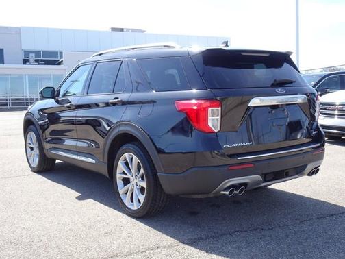 Black 2021 Ford Explorer Platinum