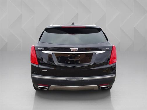 2017 Cadillac XT5 Platinum AWD