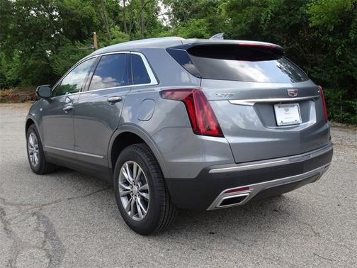 2022 Cadillac XT5 FWD Premium Luxury