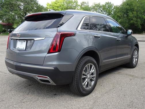2022 Cadillac XT5 FWD Premium Luxury
