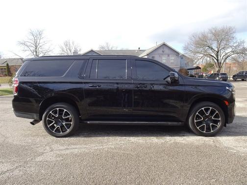 2022 Chevrolet Suburban RST