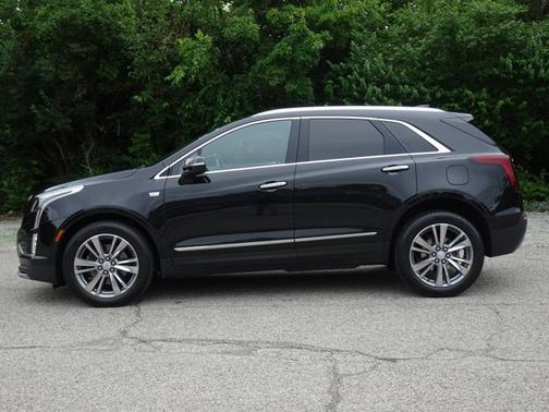 Stellar Black Metallic 2024 Cadillac XT5 AWD Premium Luxury