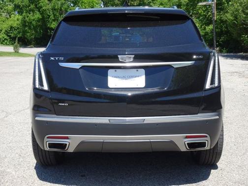 Stellar Black Metallic 2024 Cadillac XT5 AWD Premium Luxury