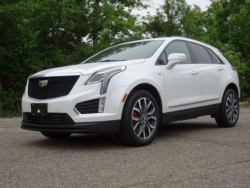 Crystal White Tricoat 2023 Cadillac XT5 AWD Sport