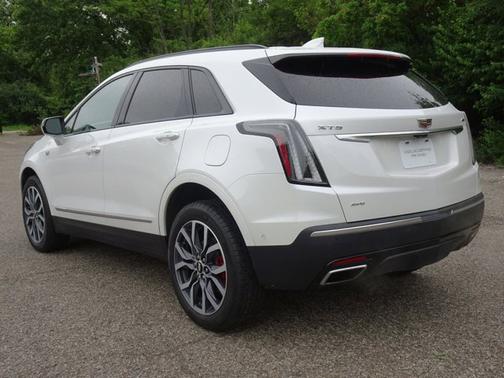 Crystal White Tricoat 2023 Cadillac XT5 AWD Sport