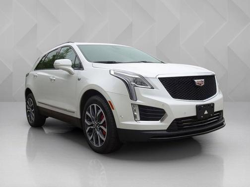 Crystal White Tricoat 2023 Cadillac XT5 AWD Sport