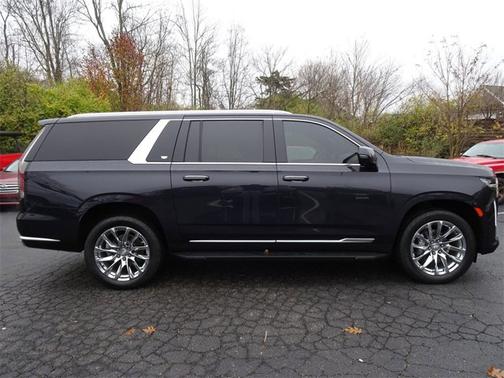 2022 Cadillac Escalade ESV Premium Luxury