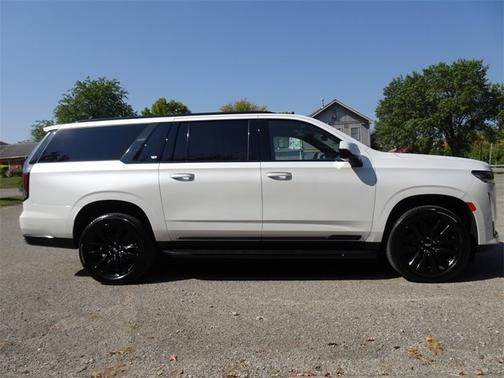 2023 Cadillac Escalade ESV 4WD Premium Luxury