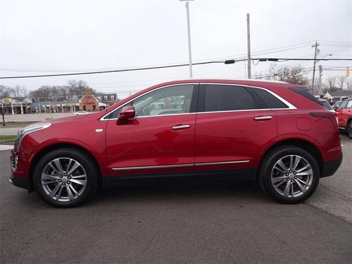 2023 Cadillac XT5 AWD Premium Luxury