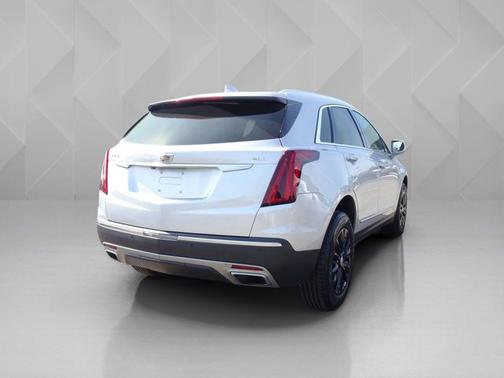 Radiant Silver Metallic 2020 Cadillac XT5 Premium Luxury FWD